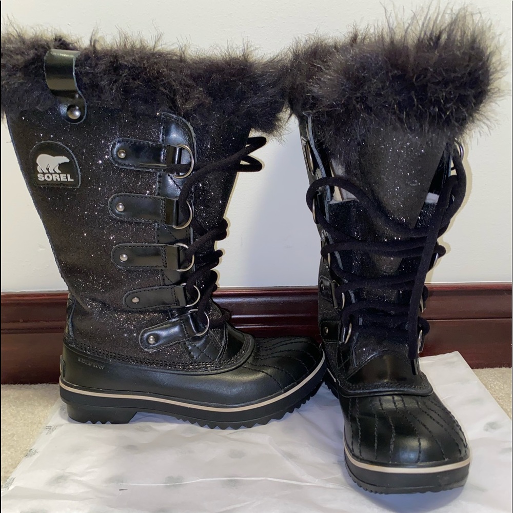 Sorel Tofino Black Glitter Boots